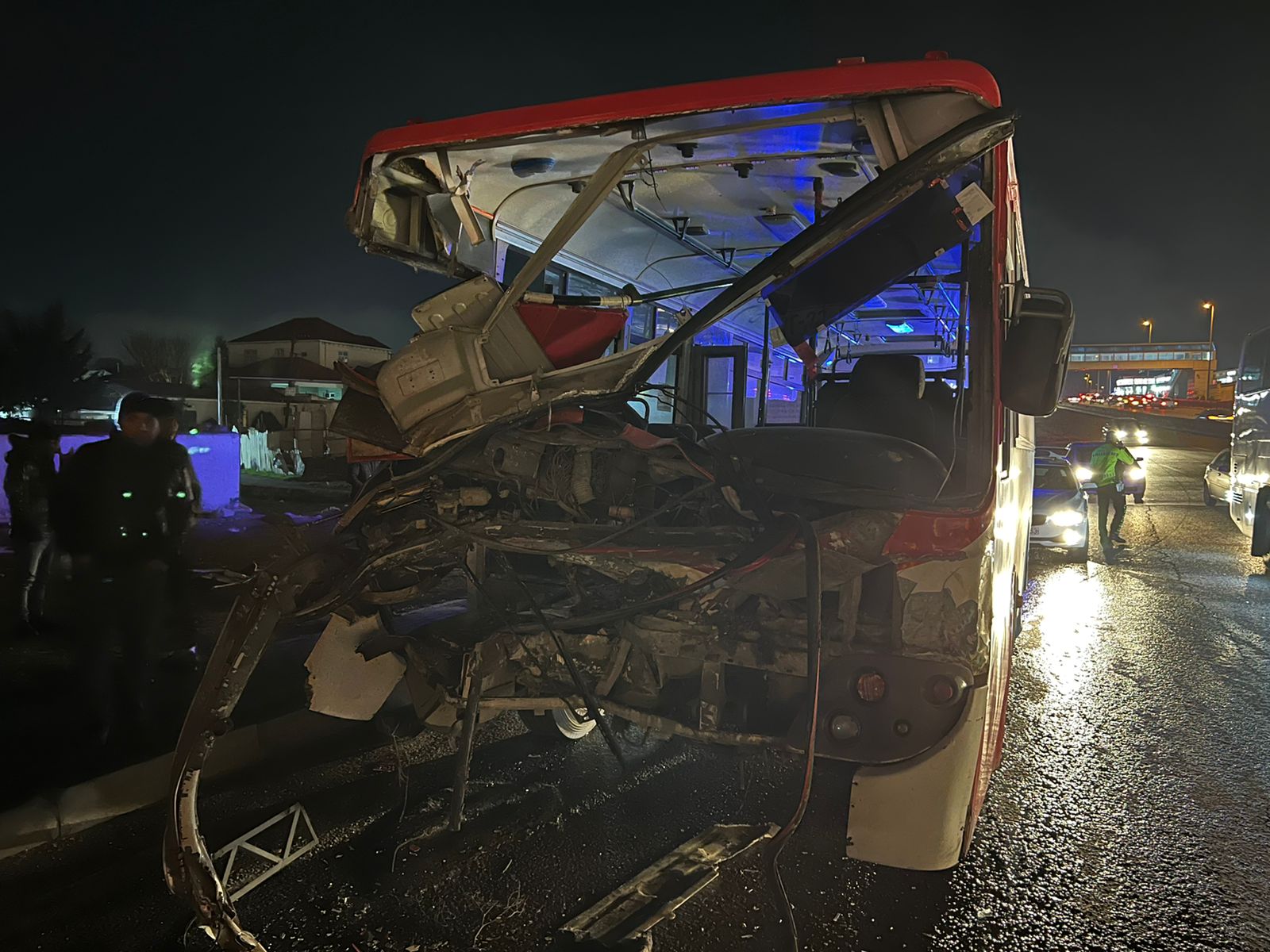 Bakıda avtobus qəzası - Xəsarət alanlar var