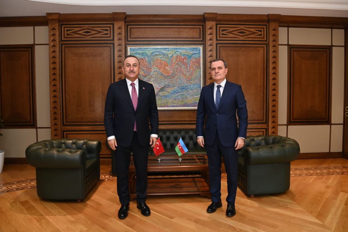 Ceyhun Bayramovla Çavuşoğlunun təkbətək görüşü BAŞLADI