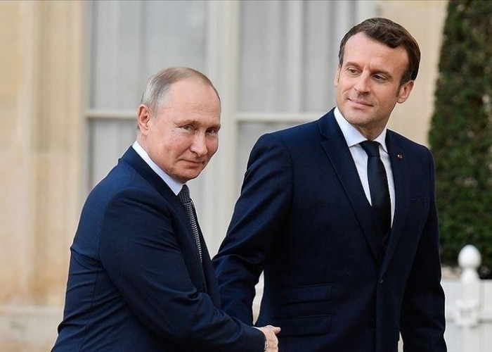 Putin Makronla saat yarımdan çox telefonla DANIŞDI
