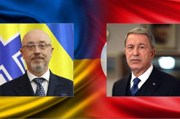 Hulusi Akar ukraynalı həmkarı ilə DANIŞDI