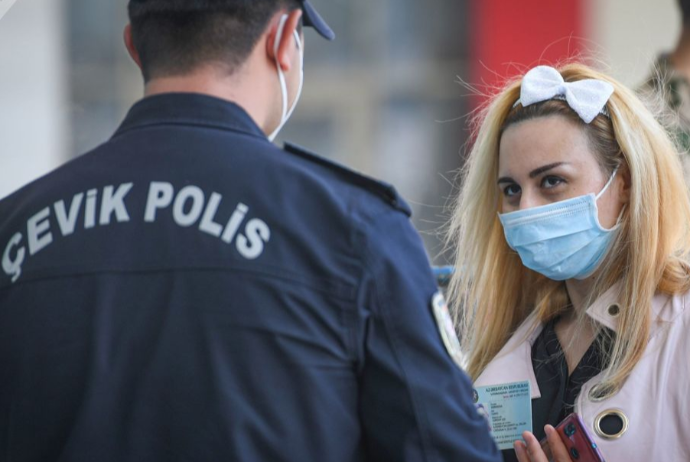 Yarım milyona yaxın şəxsə maska cəriməsi YAZILIB