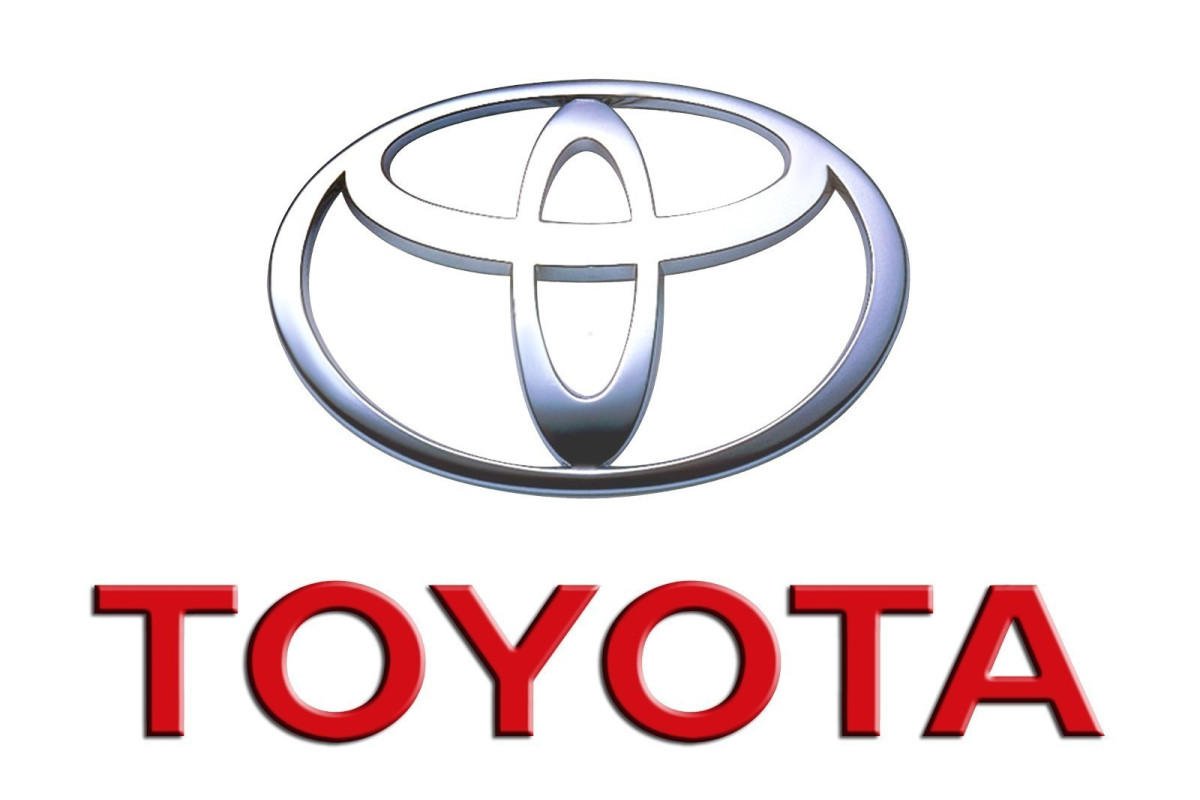 “Toyota” Rusiyada fəaliyyətini DAYANDIRDI