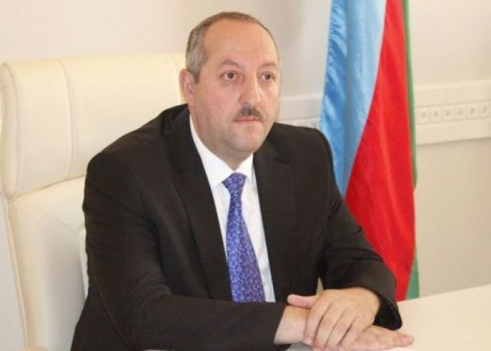 Direktor təyinatı üçün 17 min rüşvət verdim - Şahid