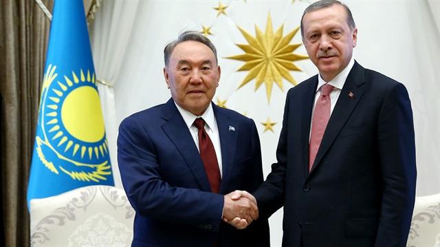 Ərdoğan Nazarbayevin xidmətlərini yüksək qiymətləndirdi