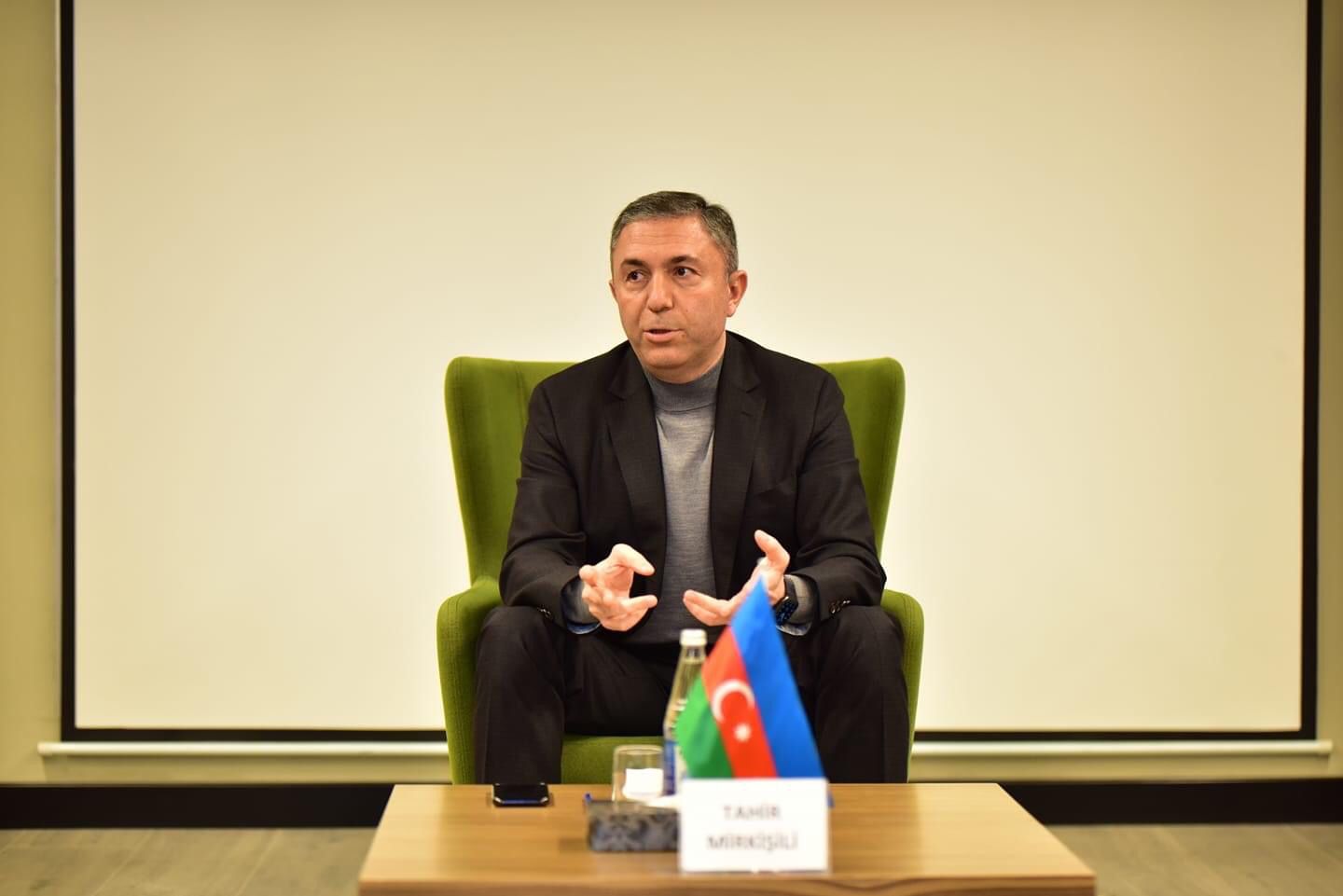 Komitə sədri gənclər təşkilatlarının rəhbərlərilə görüşüb