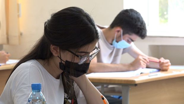 Sabah 19 mindən çox şagird imtahan verəcək