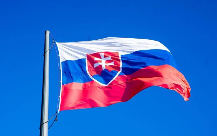 Slovakiya rus diplomatları ölkədən qovur