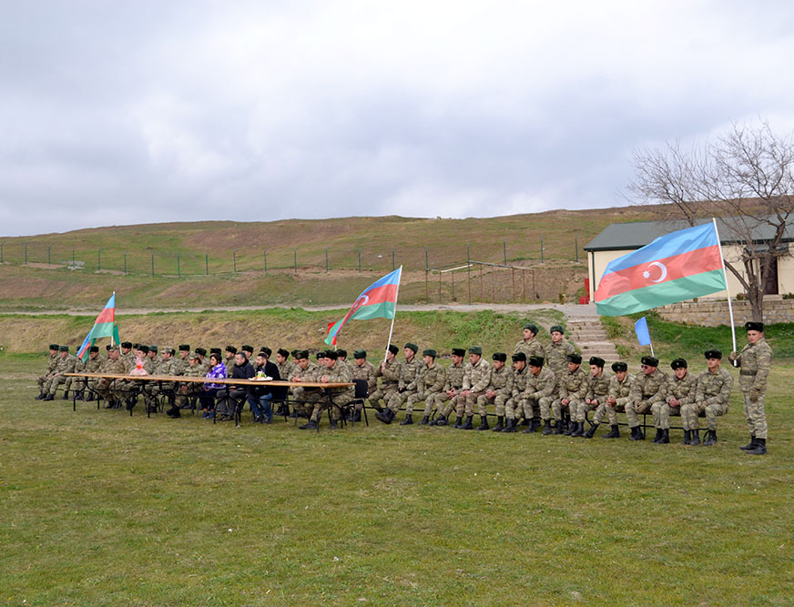 Novruz bayramı ərəfəsində hərbçilərlə görüş olub