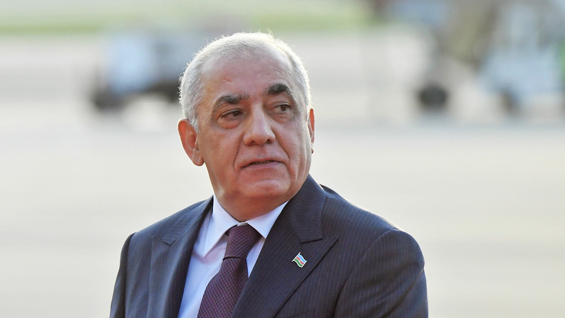 Un bahalaşacaq? - Əli Əsədov açıqlama verdi