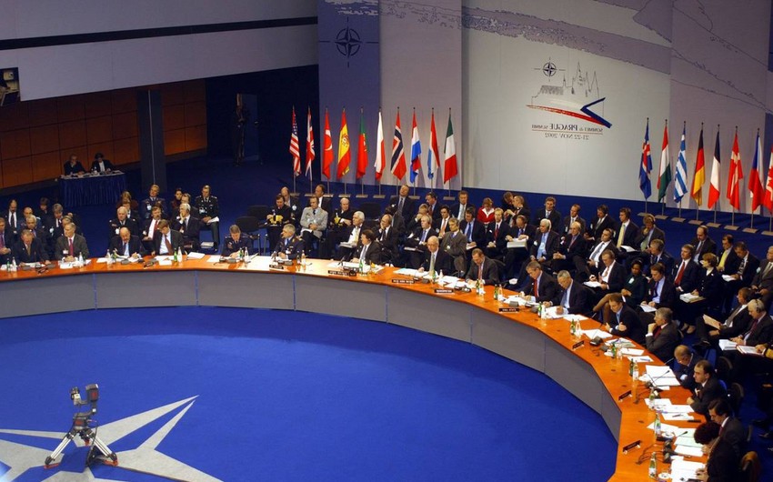 NATO müdafiə nazirləri toplandı