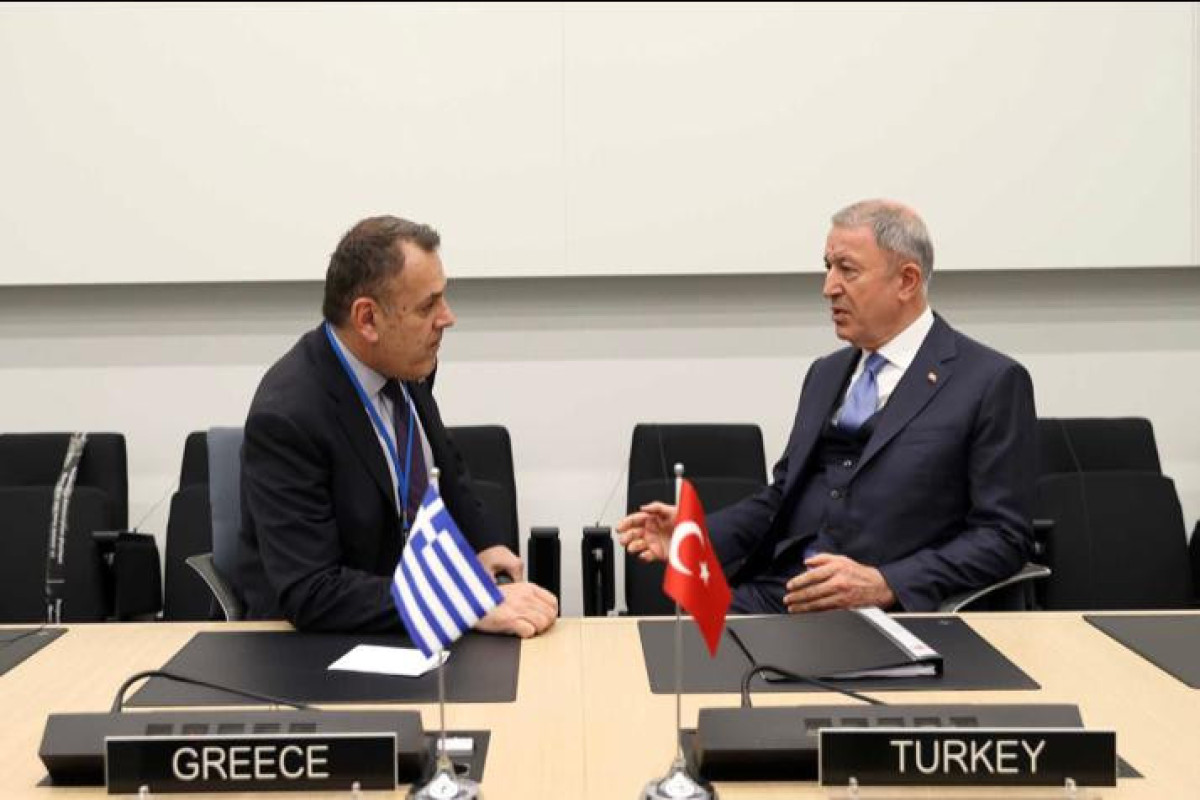 Hulusi Akar yunanıstanlı həmkarı ilə görüşdü