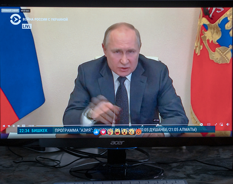 Putin Qərbə işləyən rusları satqın adlandırdı
