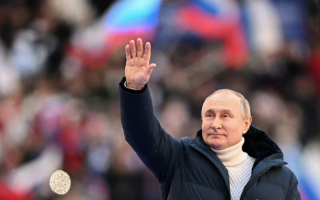 Moskvada Putinə qarşı təxribat? - Prezidentin çıxışı kəsildi - VİDEO