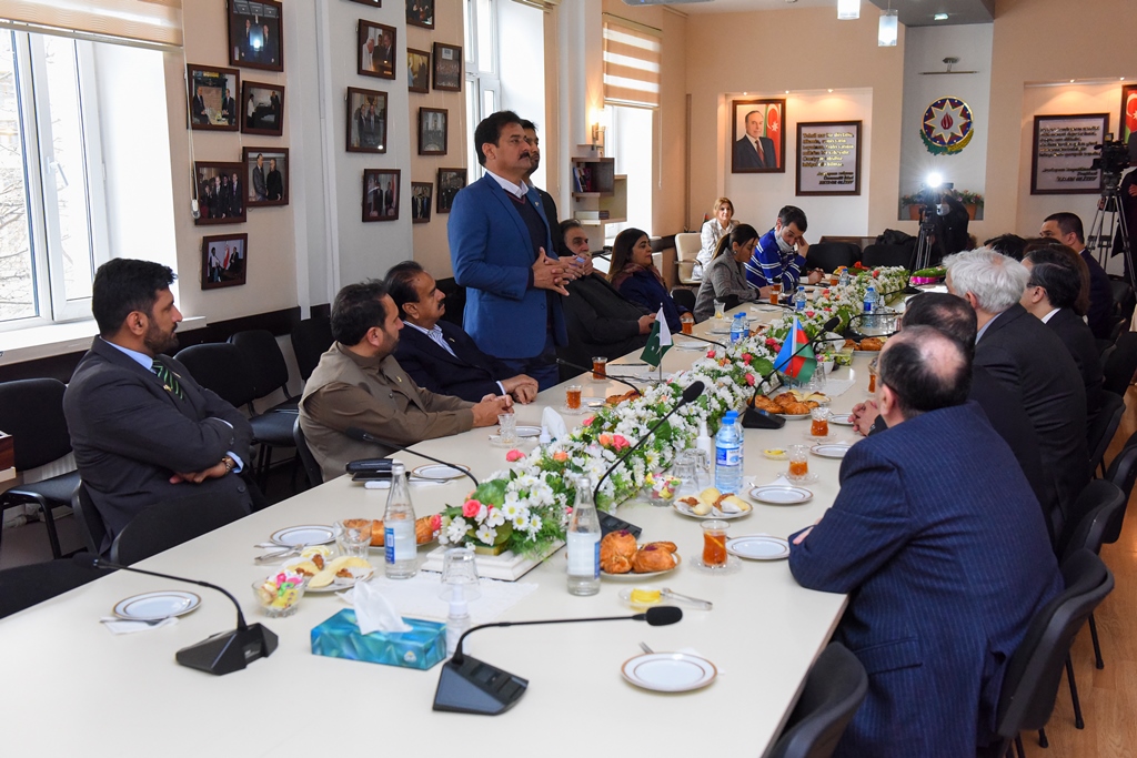 Pakistan Senatının deputatları ADU-nun qonağı olub