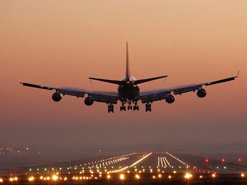 Bakıdan uçan təyyarə Şarm Əl-Şeyx aeroportuna endi