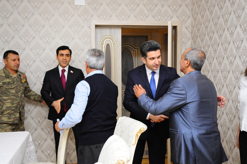 İcra başçısı və deputat Şəhid ailələri ilə görüşüb