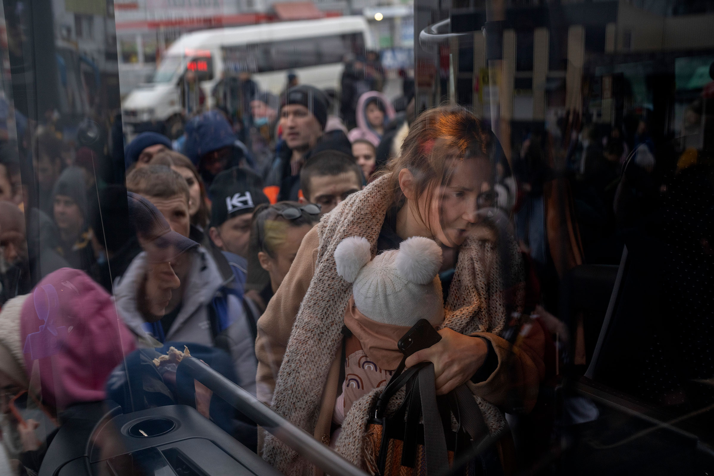 10 milyon ukraynalı evini tərk edib