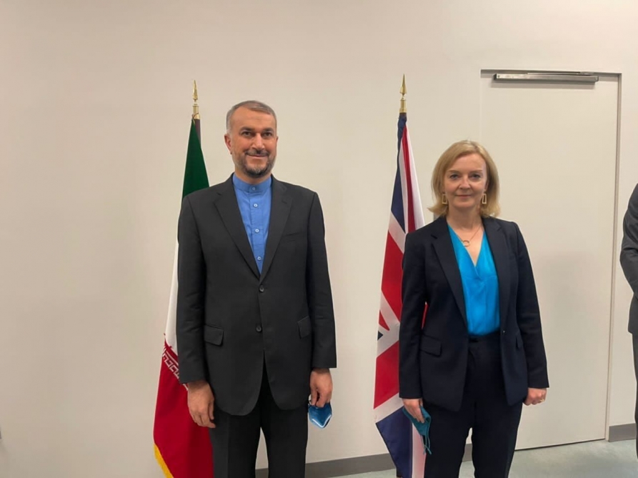 Britaniya İrana 400 milyonluq borcunu ödədi