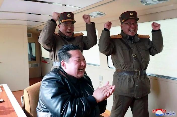 Kim Çen Inı sevindirən hadisə - FOTOLAR