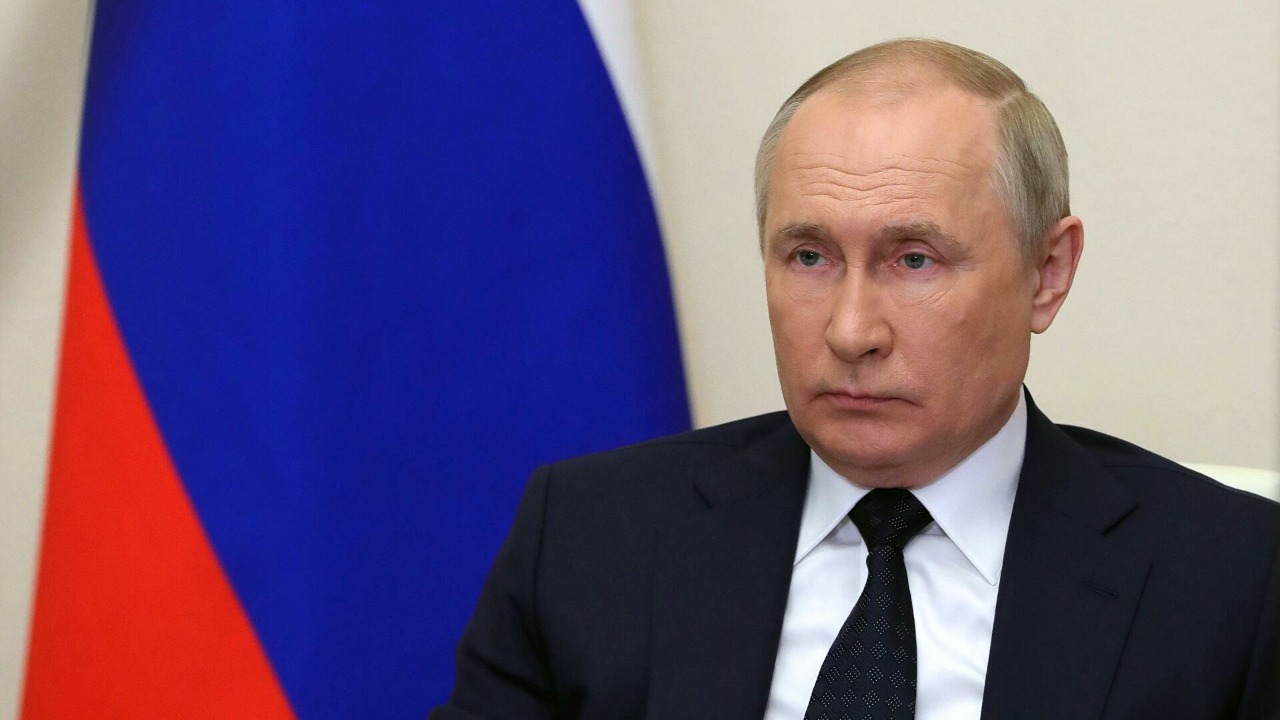 Putin Qərb liderlərini Hitlerlə müqayisə etdi