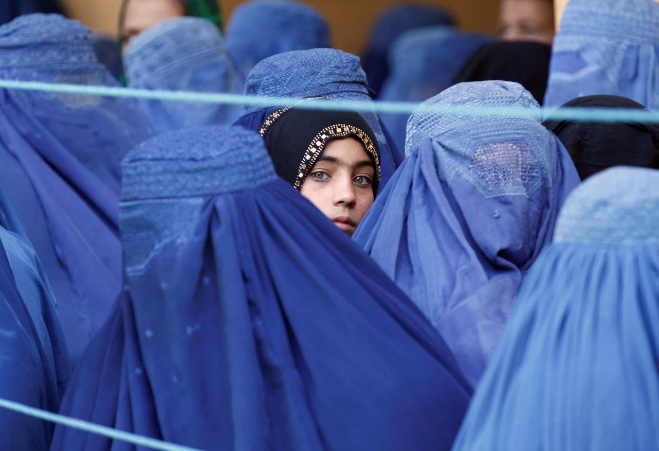 “Taliban”dan kişi və qadınlara yeni QADAĞA