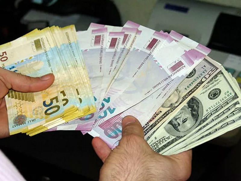 Manatın ilk iş gününə olan məzənnəsi