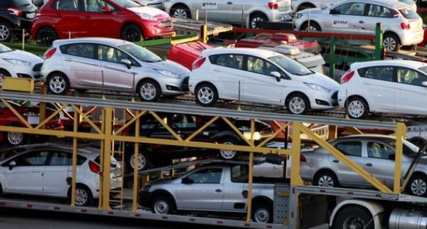 Azərbaycana 1 ayda 57 milyonluq avtomobil gətirilib