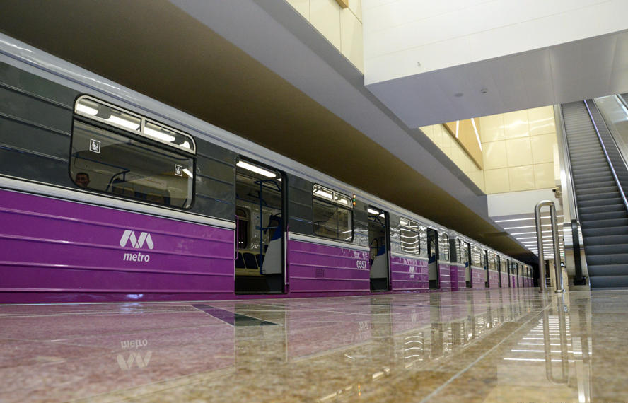 Daha 5 metro vaqonu istismardan çıxarıldı