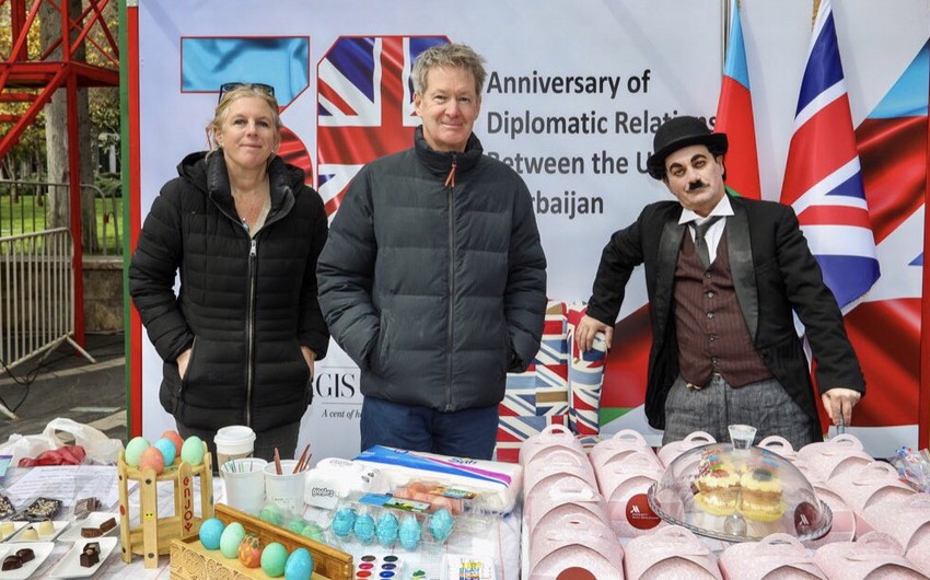 Britaniyanın Bakıdakı səfirliyi Ukrayna üçün ianə topladı