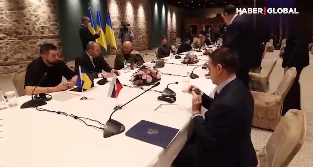 Rusiya və Ukrayna rəsmiləri arasında maraqlı DİALOQ