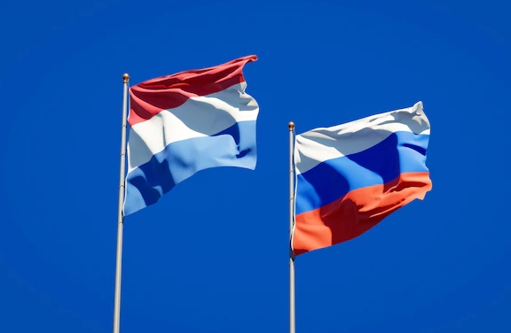 Niderland 17 rus diplomatı ölkədən qovur