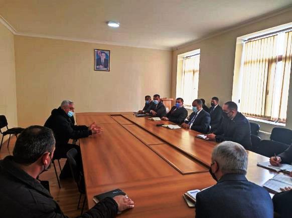 Goranboyda icra başçısı vətəndaşları qəbul edib