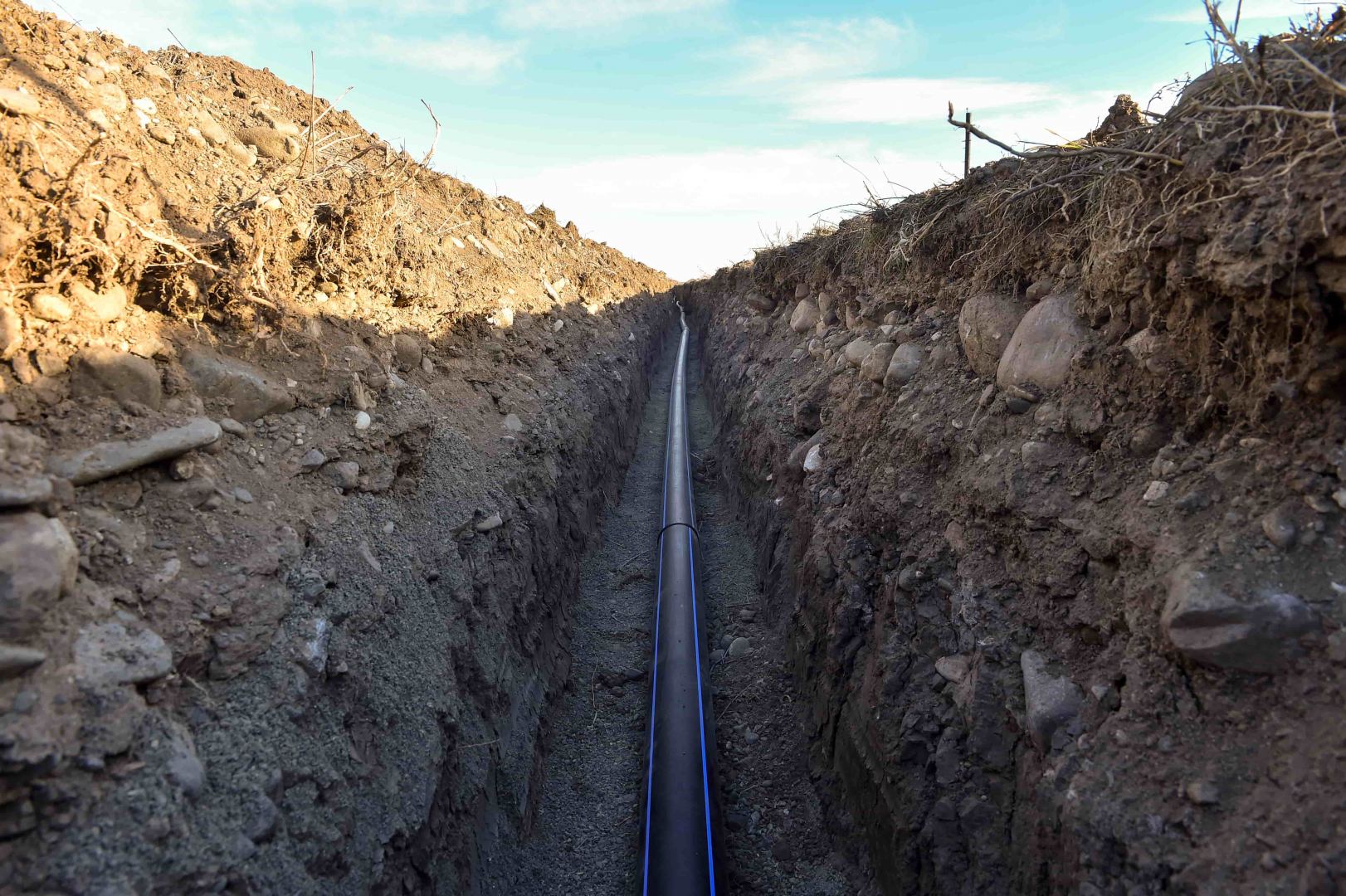 Neftçalada 100 km içməli su xətti çəkiləcək