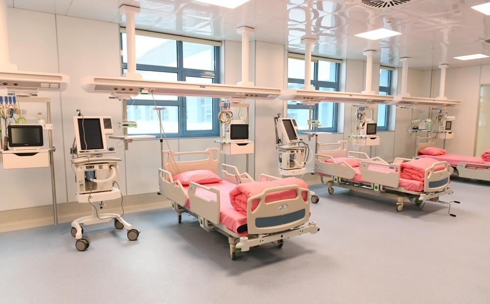 COVID xəstələri yalnız bu xəstəxanalarda müalicə alır - SİYAHI