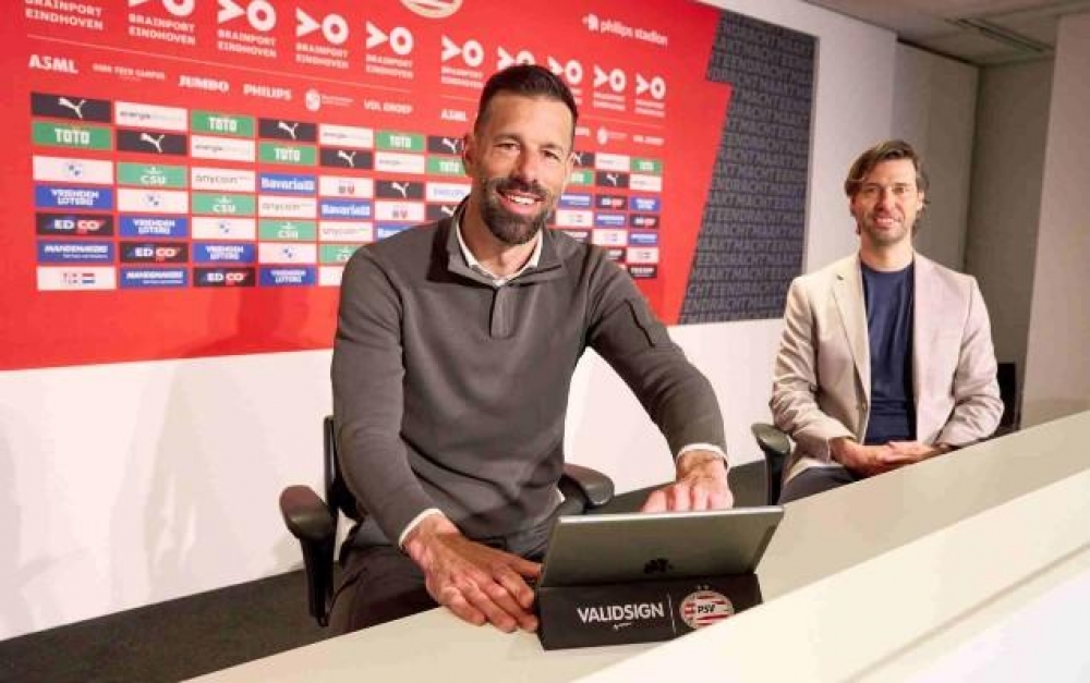 PSV-də yeni baş məşqçi təyinatı