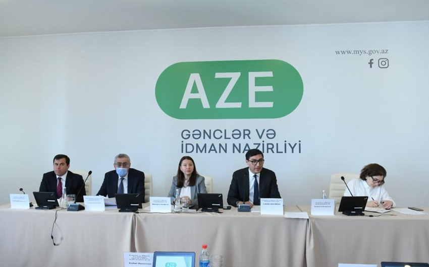 Nazir 19 federasiyanın fəaliyyətini DAYANDIRDI