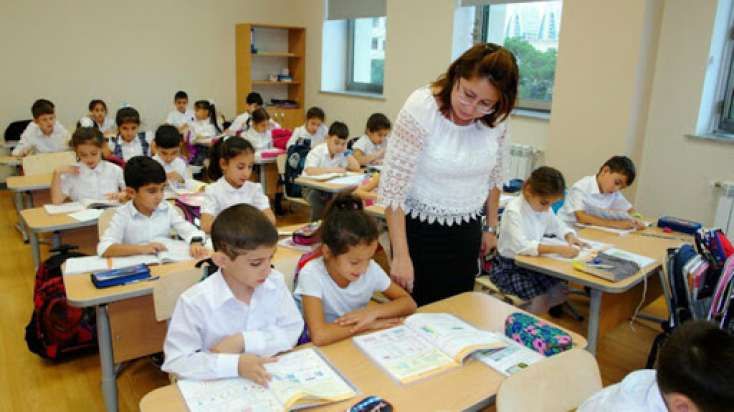 Bütün məktəblər ənənəvi qaydada fəaliyyət göstərir