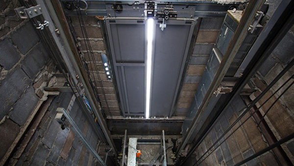 Lift qırılan restoranın adı bəlli olub - FOTO