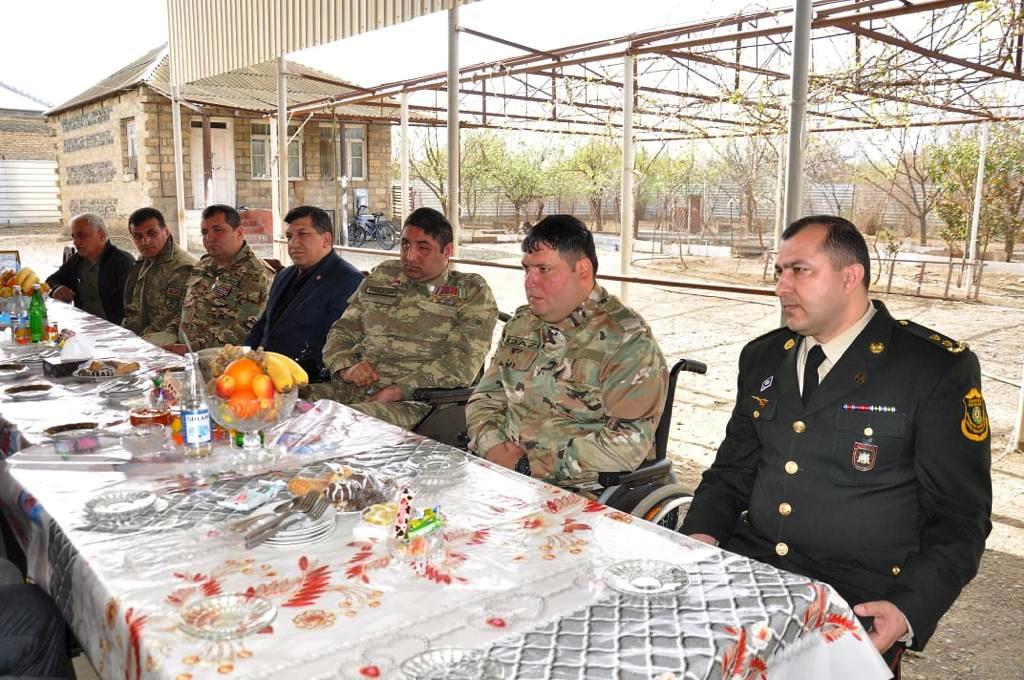 İcra başçısı Aprel qazilərini ziyarət edib