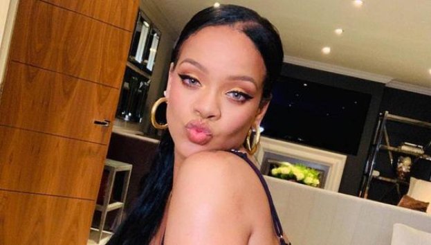 Rihanna dünyanın ən zəngin qadınları sırasında