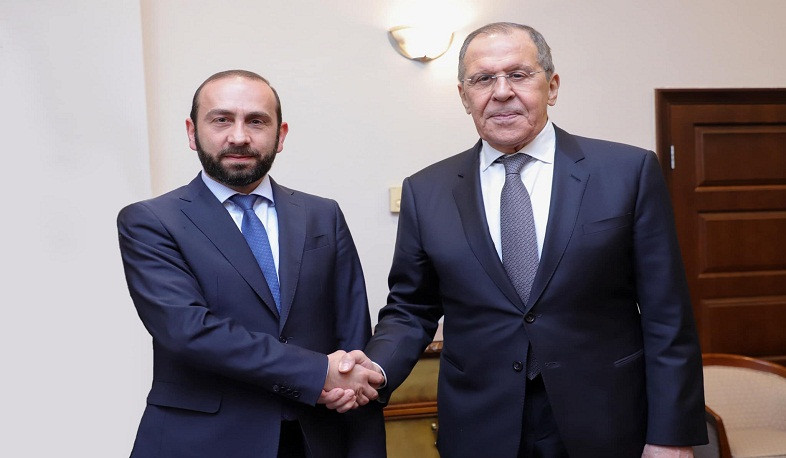 Mirzoyan Lavrovla görüşə GEDİR