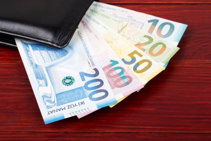 Üç ayda 1,6 milyard manatdan çox vəsait ödənilib