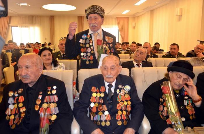 Hitlerə qarşı döyüşən azərbaycanlılardan neçəsi SAĞDIR...