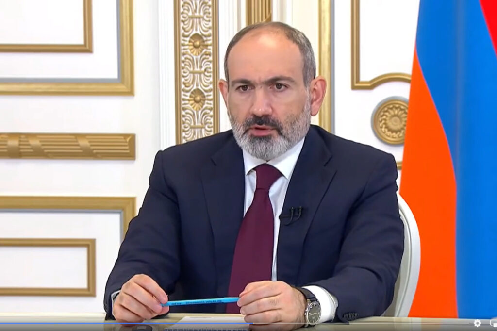 Paşinyan Brüssel görüşündən danışdı: “Sülhə hazırıq”