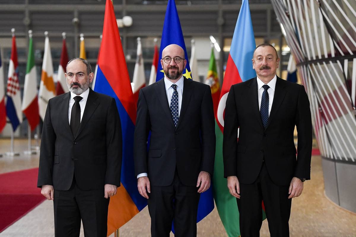 Prezidentin Brüssel səfəri Moldova mətbuatında