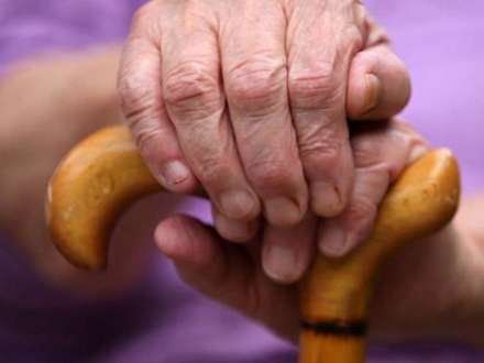 81 yaşlı arvadını çəliklə ölümcül DÖYDÜ