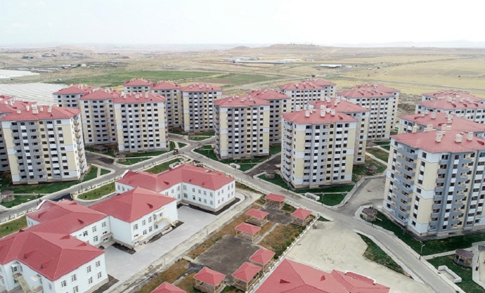 “Qaçqınkom”un tikdirdiyi evlər satışa çıxarılır - SİYAHI