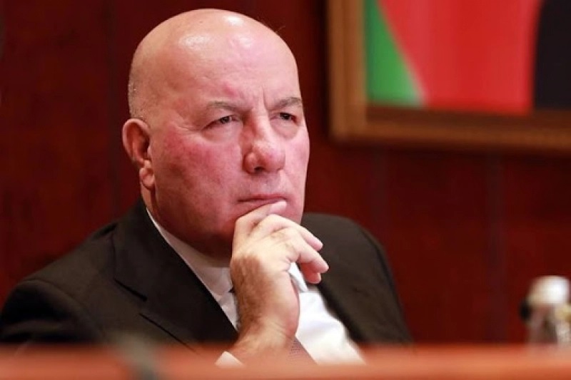 Elman Rüstəmov Mərkəzi Bankın sədri vəzifəsindən ÇIXARILIR