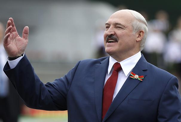 Lukaşenko: “Mən Putinin kiçik qardaşıyam” 