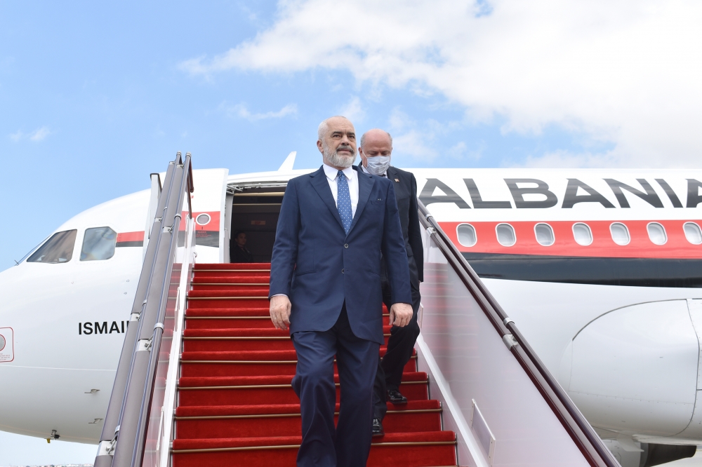Albaniyanın Baş naziri Azərbaycana gəldi - FOTO